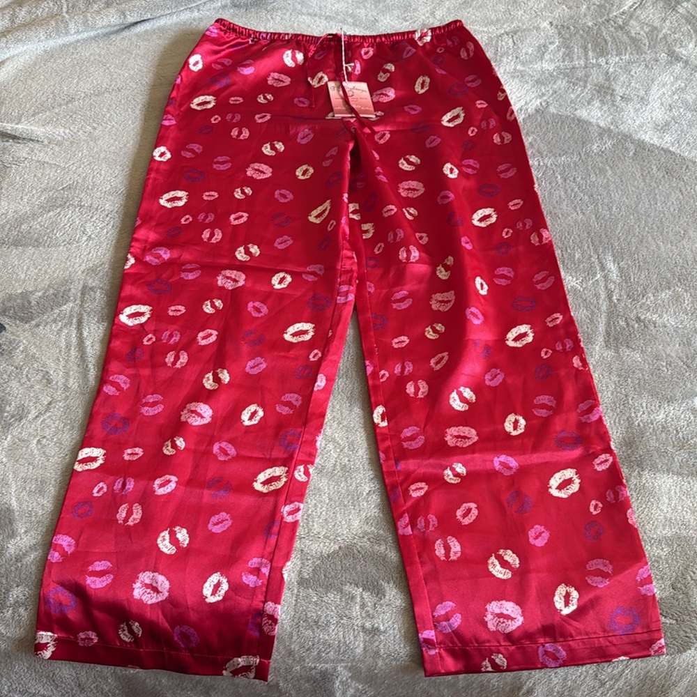 NWT P.J Salvage Red Valentine Lips Pajama Bottom L